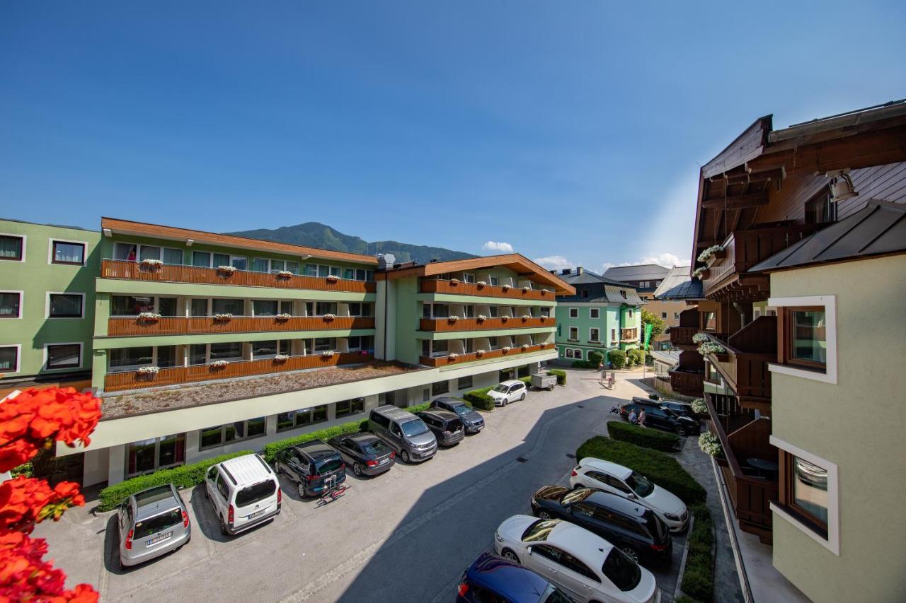 Hotel Gruener Baum Zell am See Exterior photo