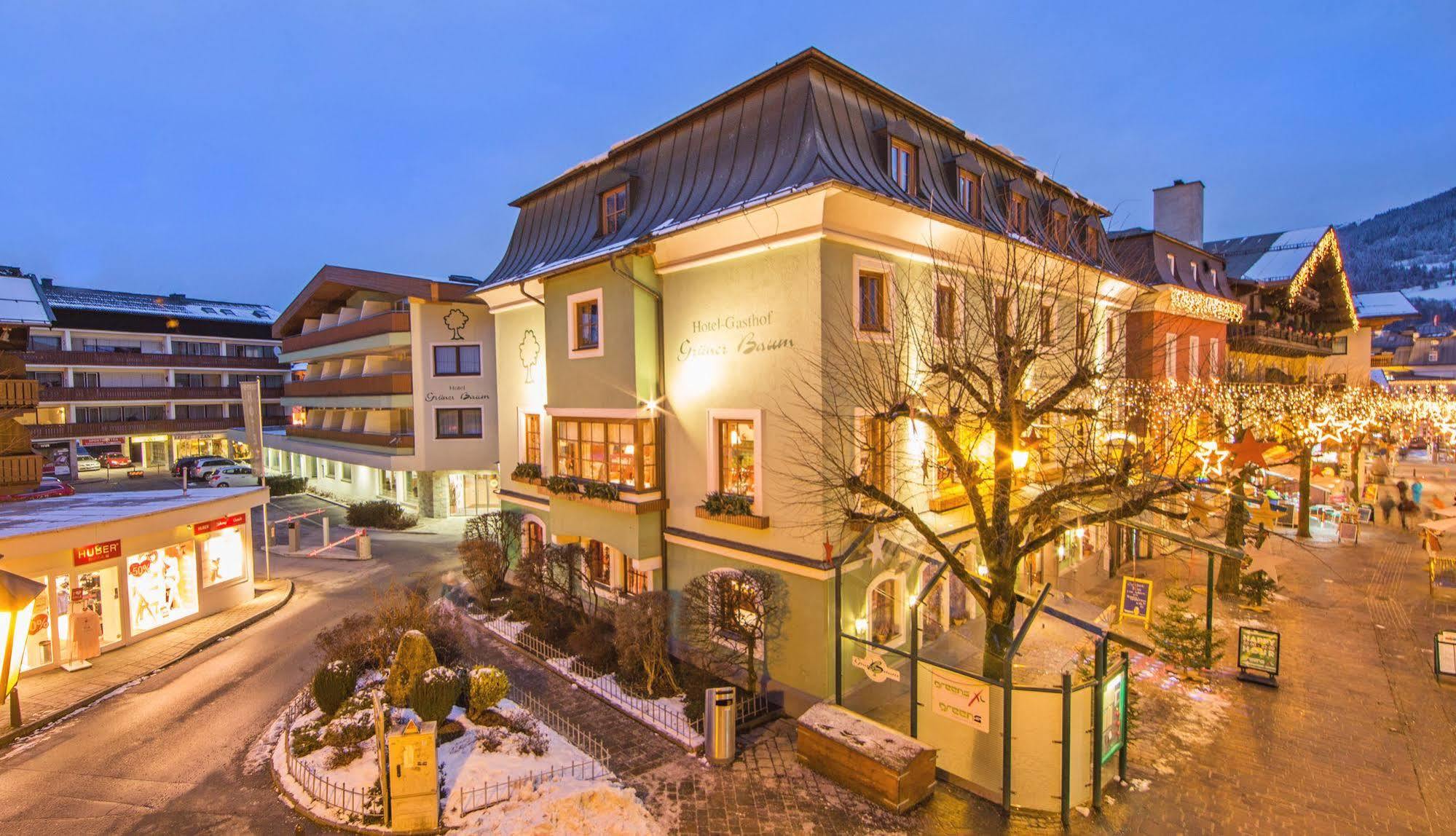 Hotel Gruener Baum Zell am See Exterior photo